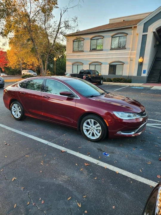 2017 Chrysler 200 - Image 14 of 18