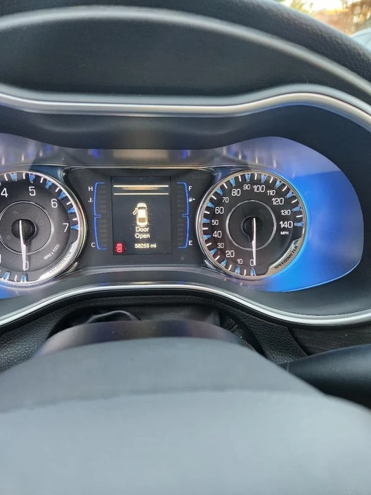 2017 Chrysler 200 - Image 12 of 18