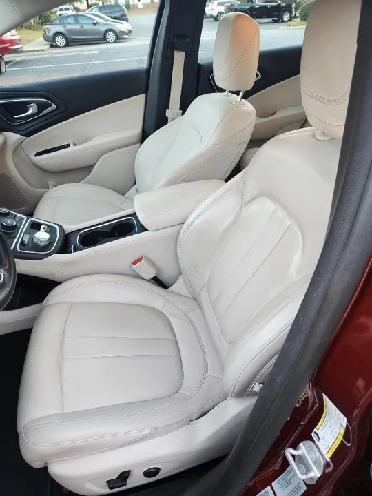 2017 Chrysler 200 - Image 9 of 18