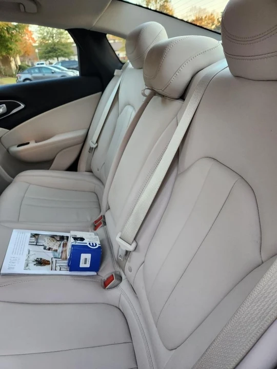 2017 Chrysler 200 - Image 11 of 18