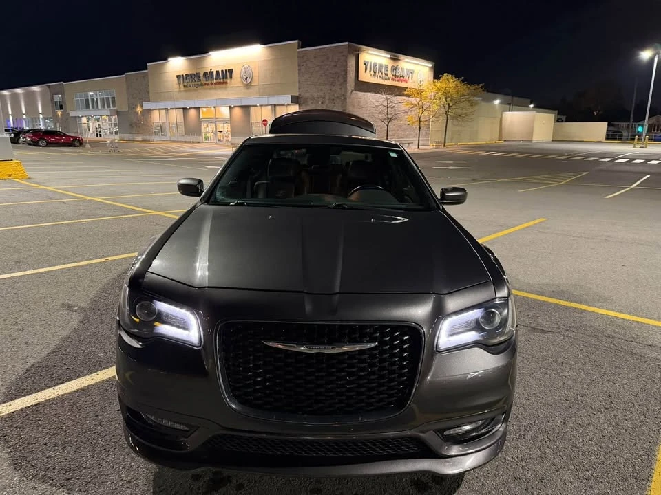 2017 Chrysler 300 (2005-2023) - Image 3 of 11
