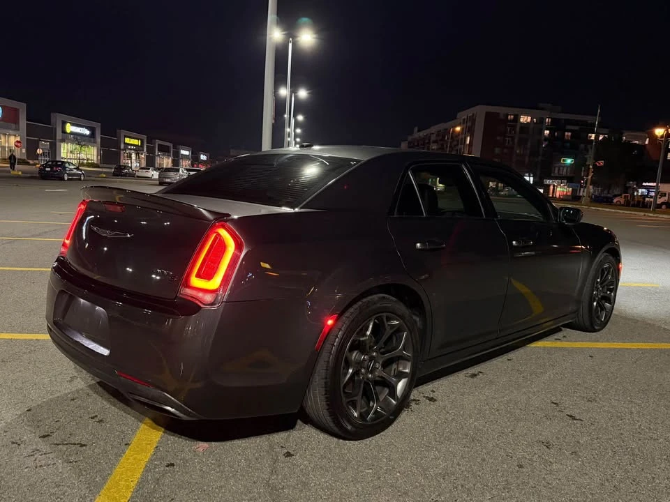 2017 Chrysler 300 (2005-2023) - Image 4 of 11