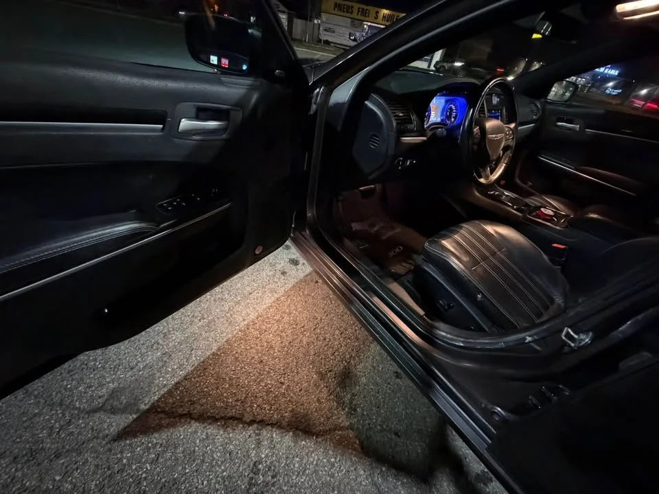 2017 Chrysler 300 (2005-2023) - Image 14 of 16