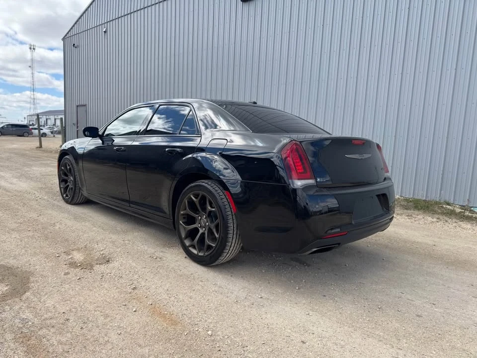 2017 Chrysler 300 (2005-2023) - Image 7 of 19