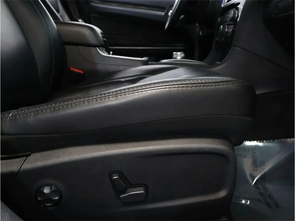 2017 Chrysler 300 (2005-2023) - Image 29 of 31