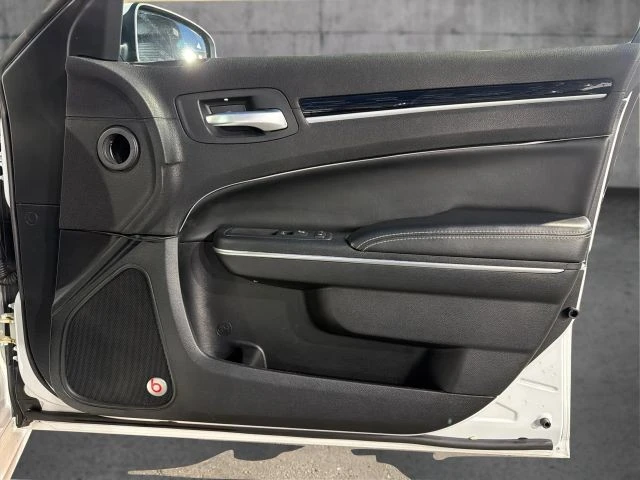 2017 Chrysler 300 (2005-2023) - Image 21 of 21