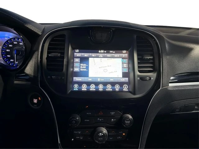 2017 Chrysler 300 (2005-2023) - Image 14 of 21