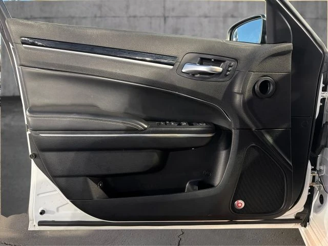 2017 Chrysler 300 (2005-2023) - Image 20 of 21