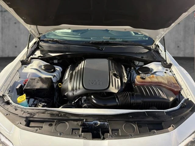 2017 Chrysler 300 (2005-2023) - Image 11 of 21