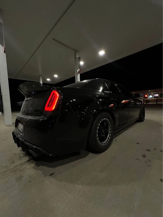 2017 Chrysler - Image 4 of 12