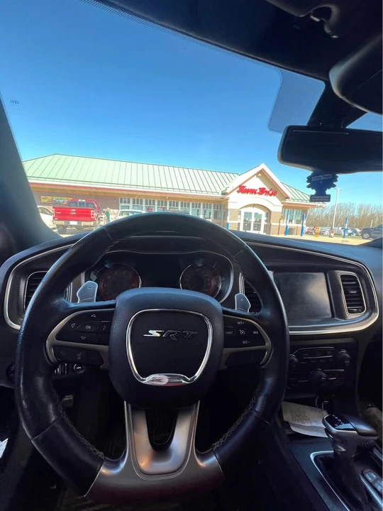 2017 Chrysler - Image 8 of 12