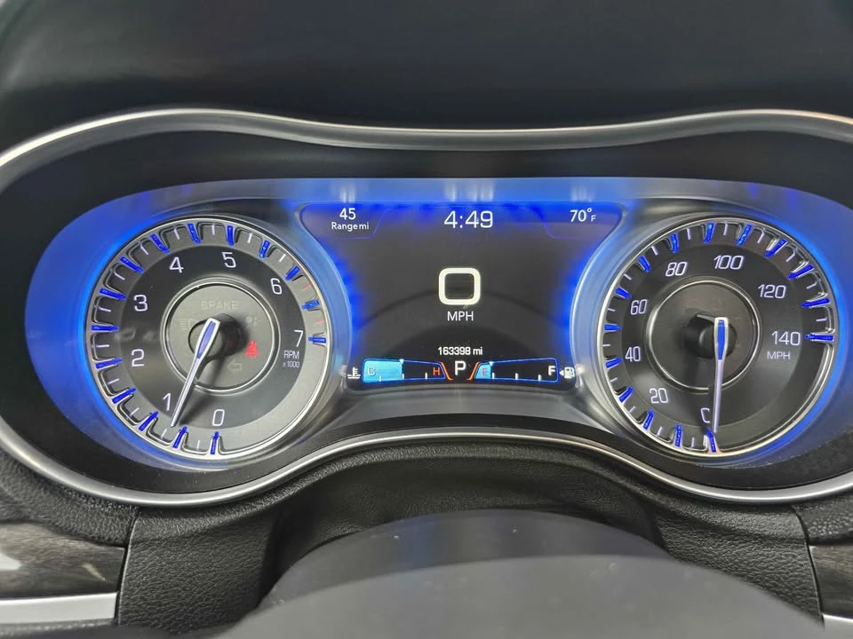 2017 Chrysler 300 (2005-2023) - Image 12 of 15