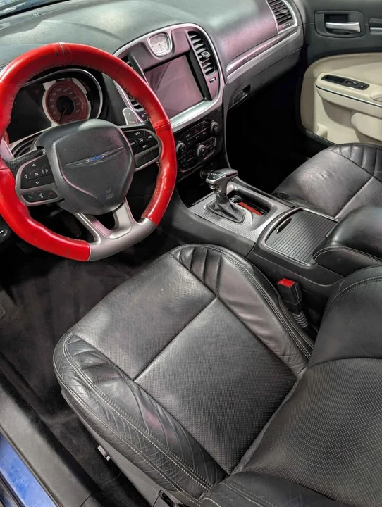 2017 Chrysler 300 (2005-2023) - Image 5 of 7