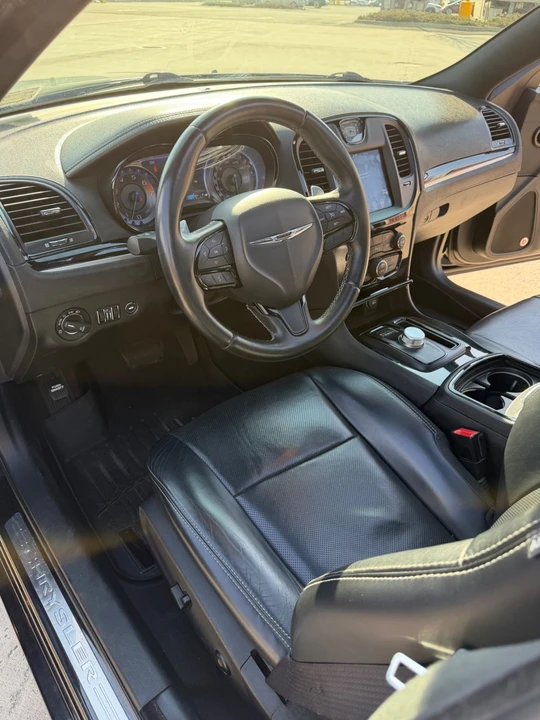 2017 Chrysler 300 (2005-2023) - Image 18 of 21