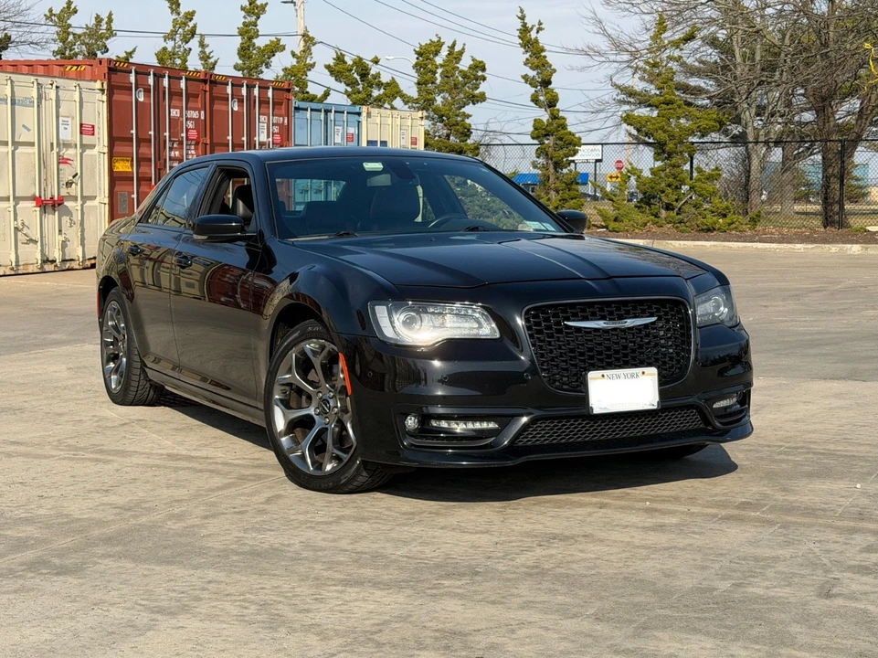 2017 Chrysler 300 (2005-2023) - Image 4 of 21