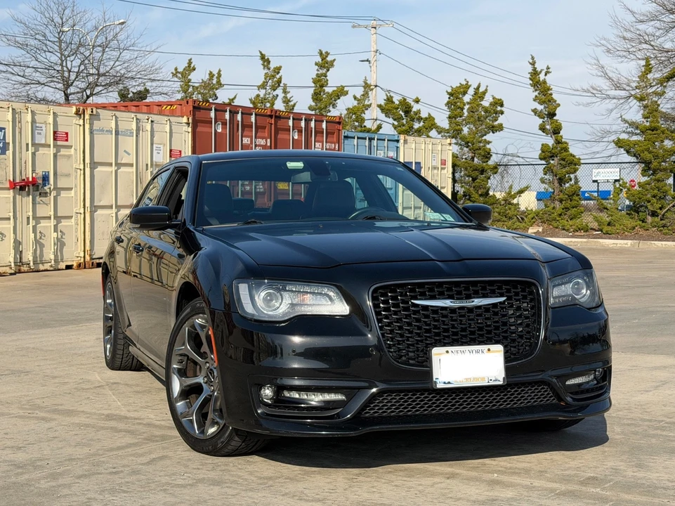 2017 Chrysler 300 (2005-2023) - Image 2 of 21