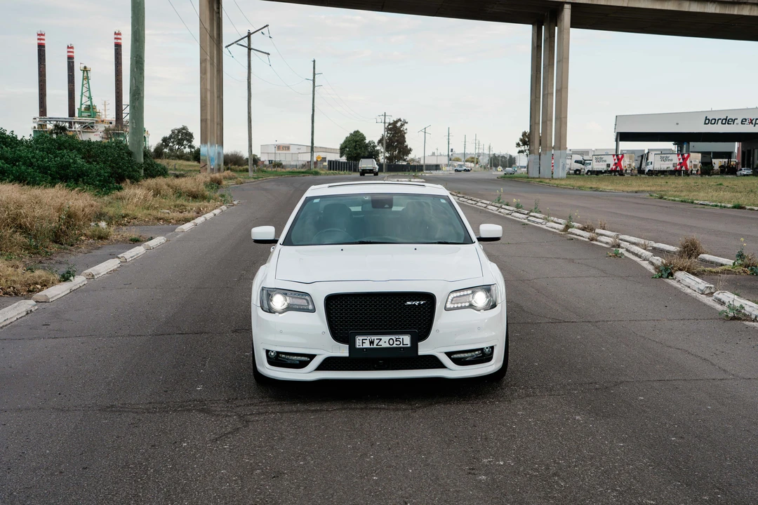 2017 Chrysler 300 (2005-2023) - Image 10 of 31