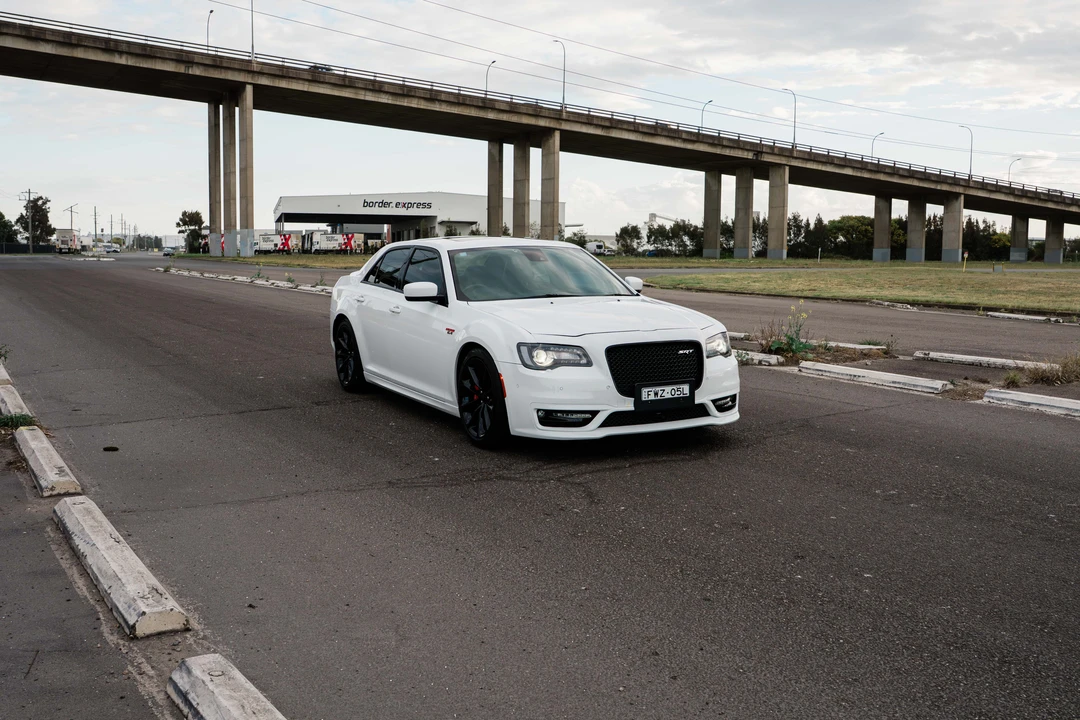 2017 Chrysler 300 (2005-2023) - Image 11 of 31