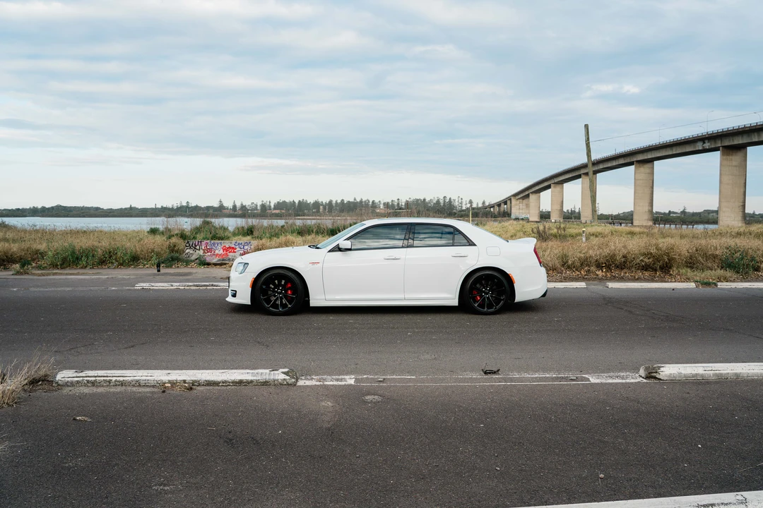 2017 Chrysler 300 (2005-2023) - Image 16 of 31