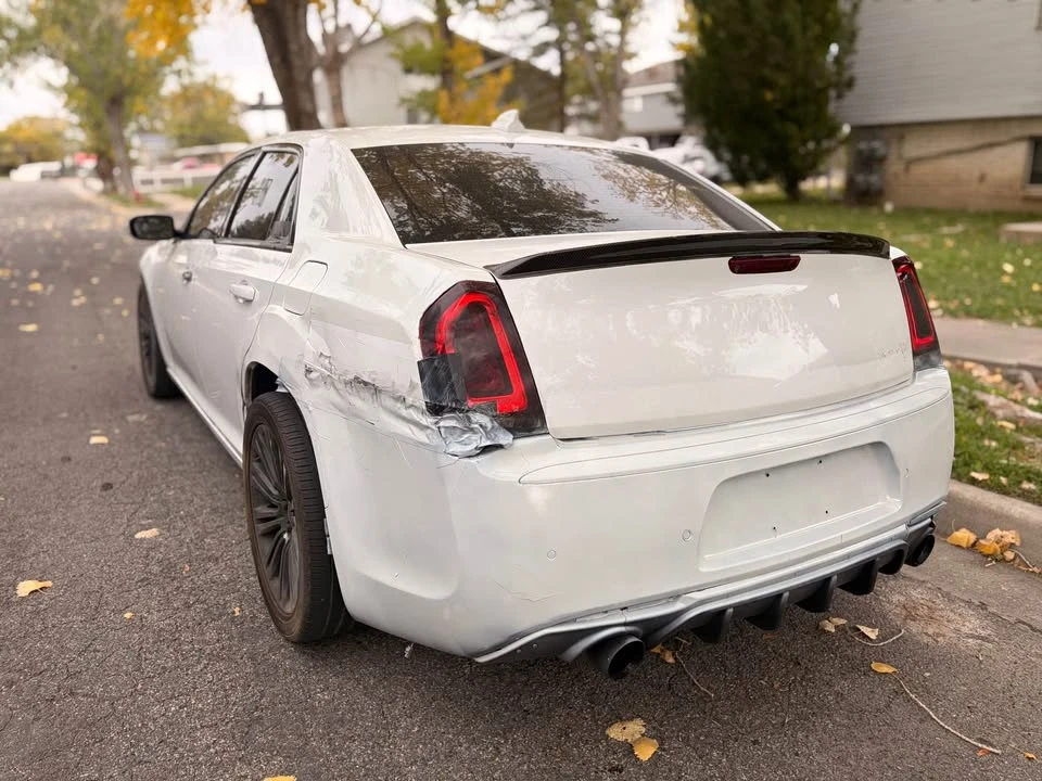2017 Chrysler 300 (2005-2023) - Image 7 of 19