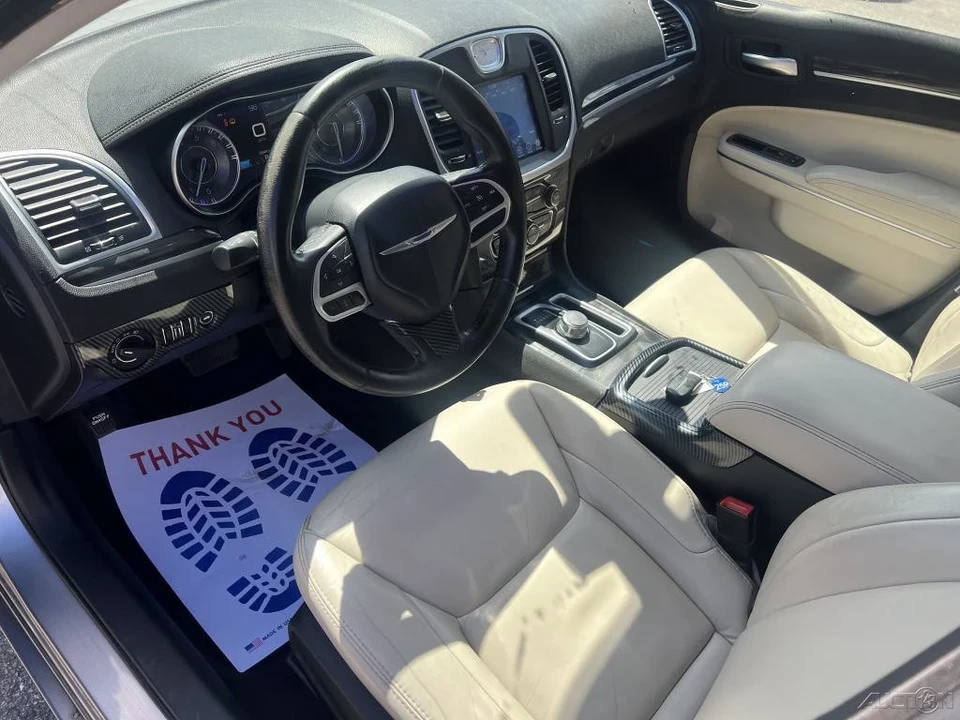 2017 Chrysler 300 (2005-2023) - Image 6 of 12