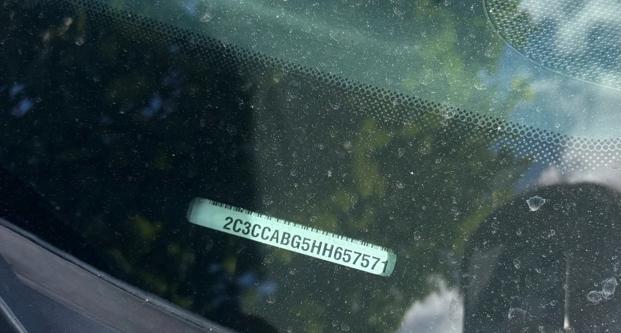 2017 Chrysler 300 (2005-2023) - Image 16 of 16