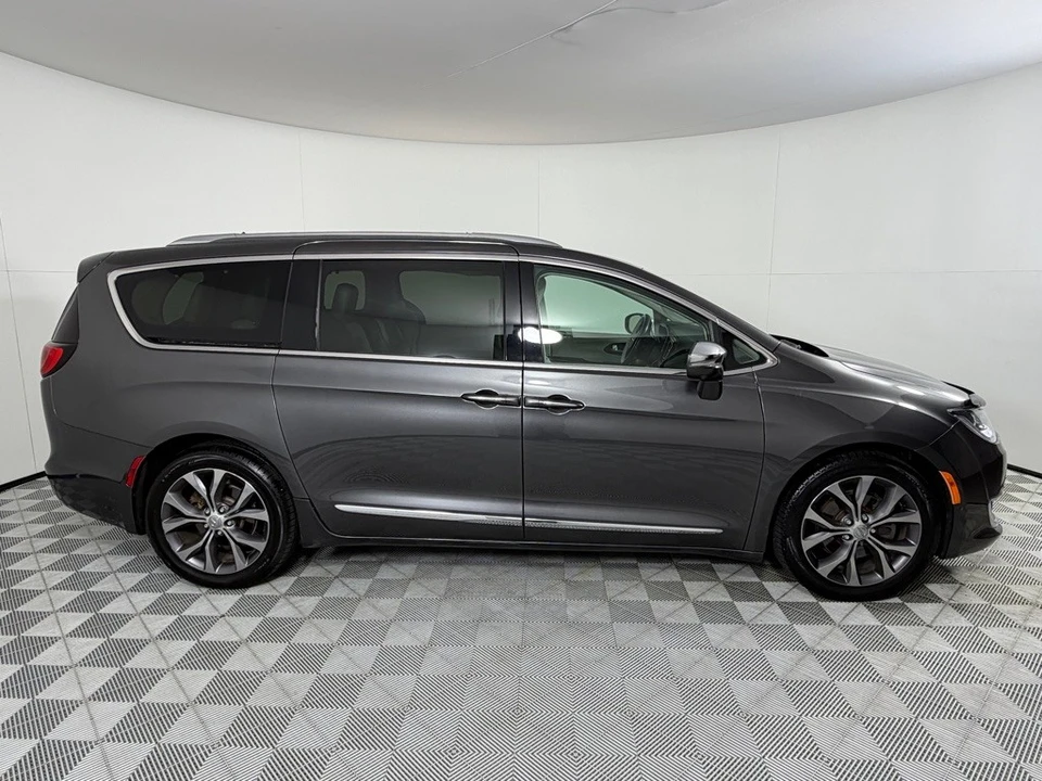 2017 Chrysler - Image 4 of 21