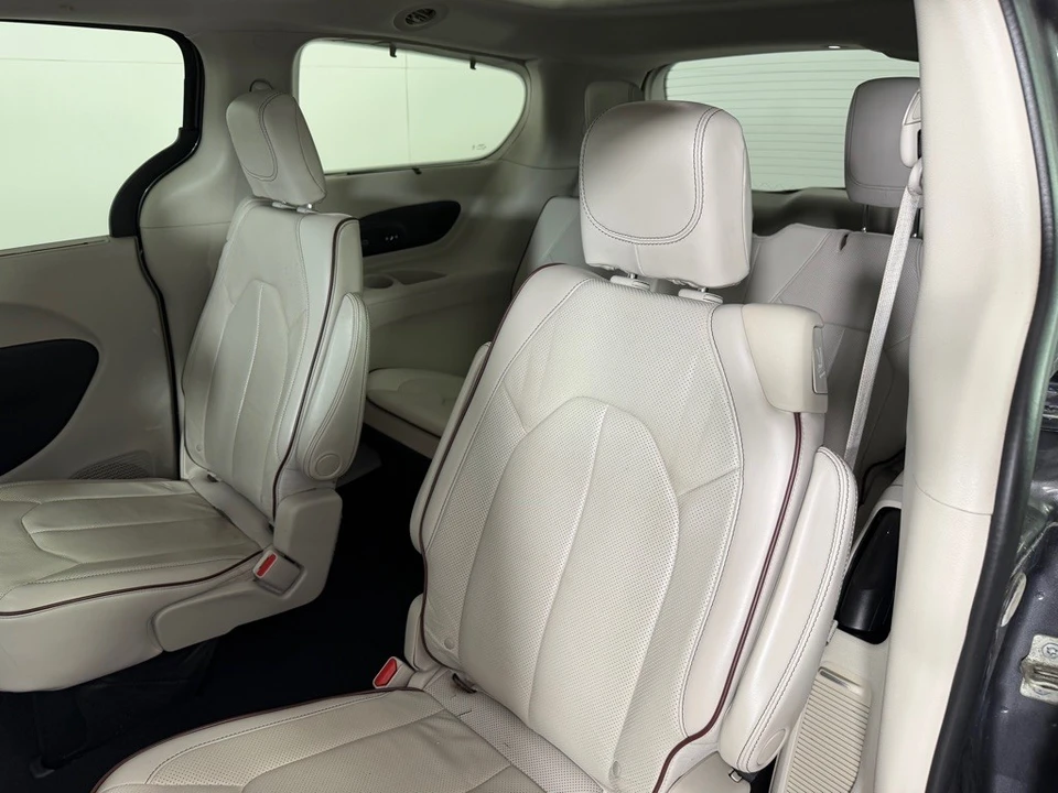 2017 Chrysler - Image 20 of 21