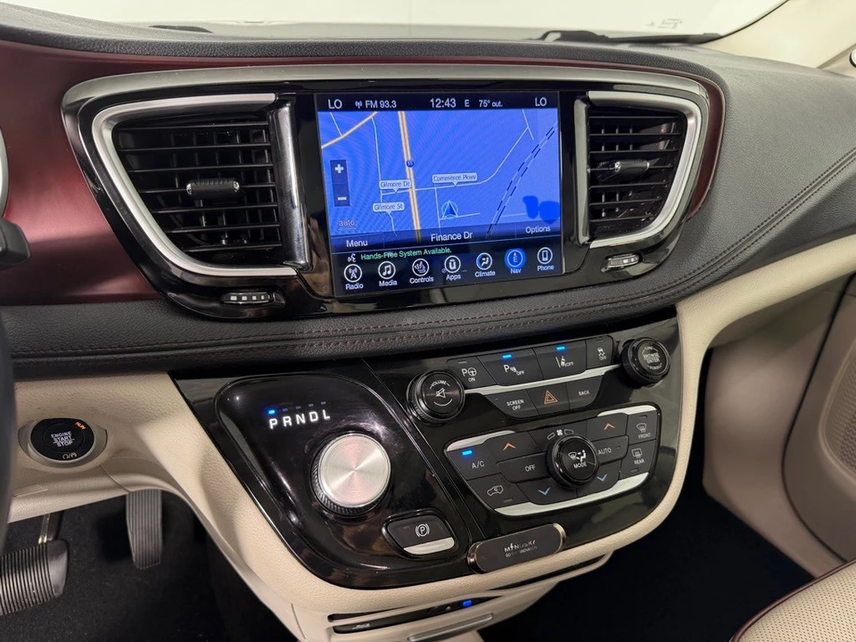 2017 Chrysler - Image 18 of 21