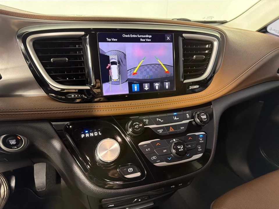 2017 Chrysler - Image 19 of 21