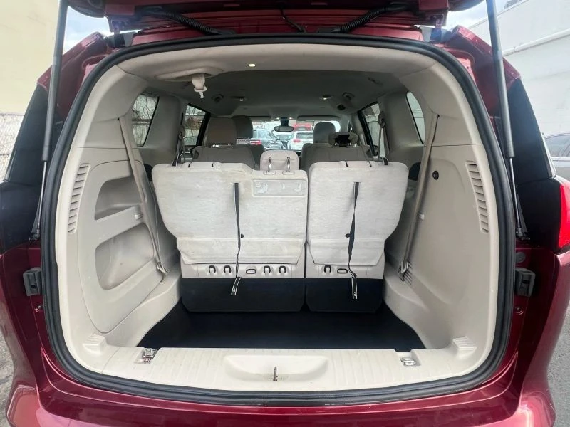 2017 Chrysler - Image 10 of 12