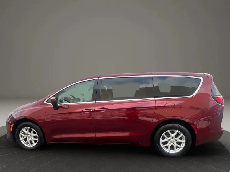 2017 Chrysler - Image 8 of 12