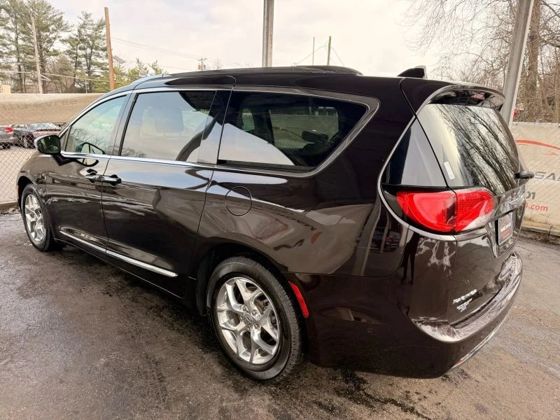 2017 Chrysler - Image 12 of 12