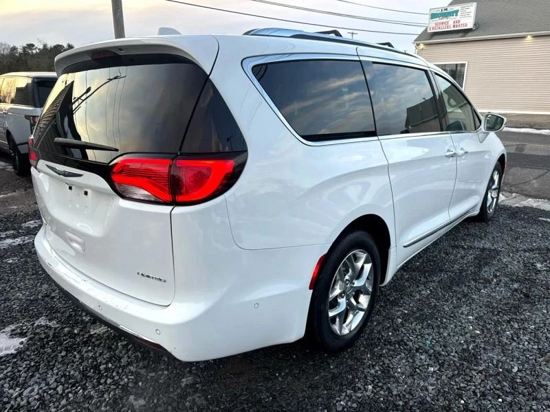 2017 Chrysler - Image 5 of 12