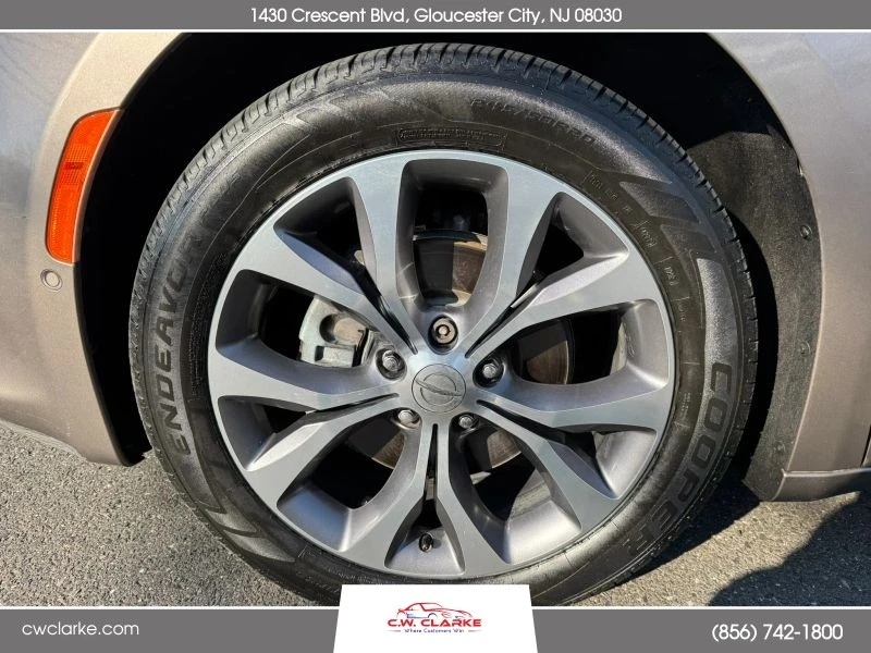 2017 Chrysler - Image 8 of 12