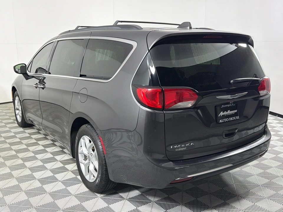 2017 Chrysler - Image 6 of 12