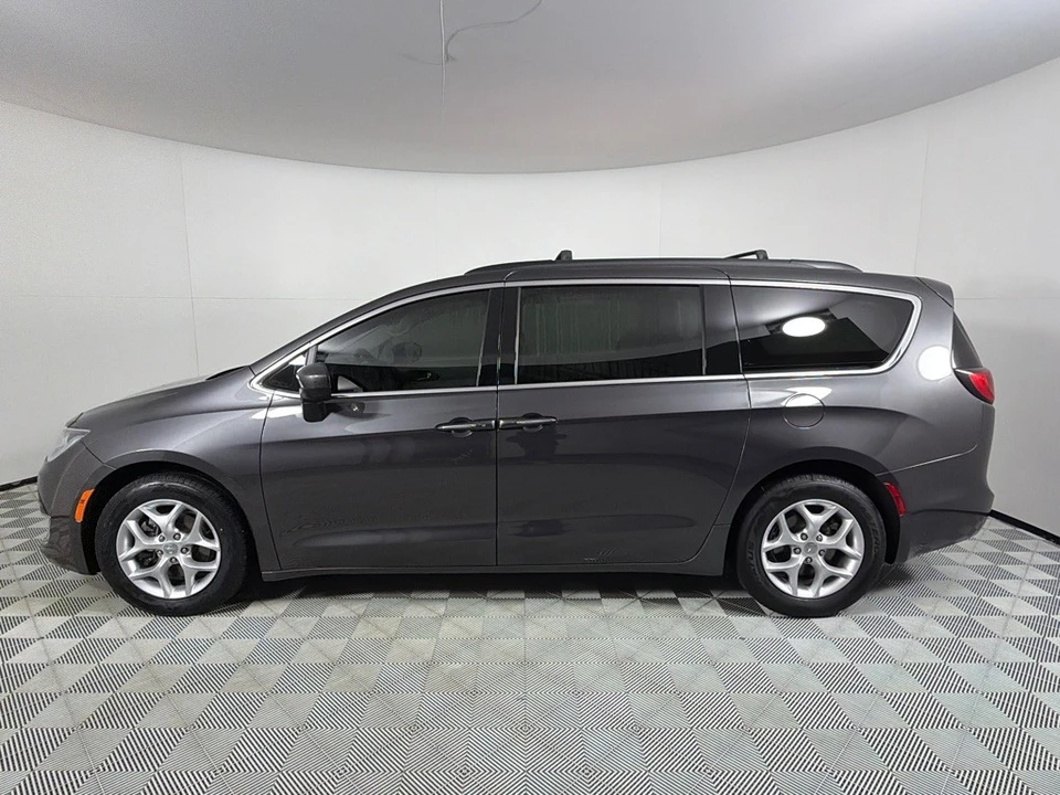 2017 Chrysler - Image 7 of 12