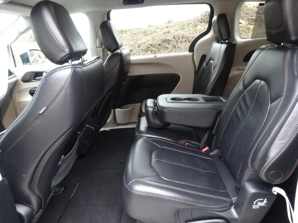 2017 Chrysler - Image 15 of 20