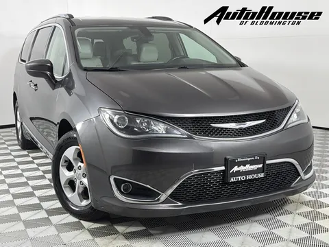 2017 Chrysler Pacifica Touring L Plus