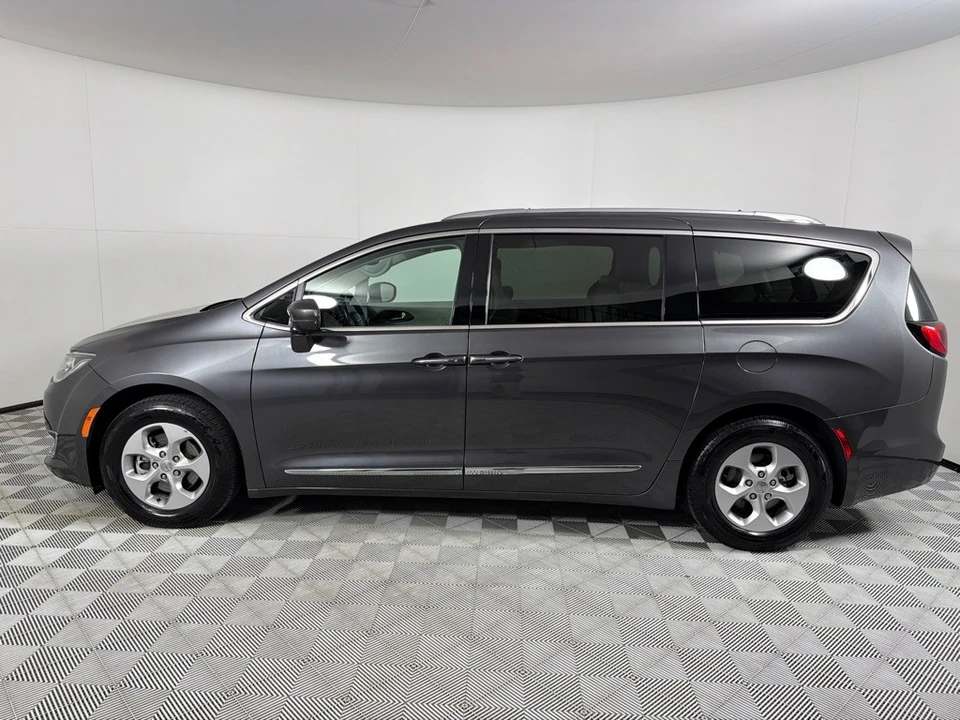 2017 Chrysler - Image 8 of 21