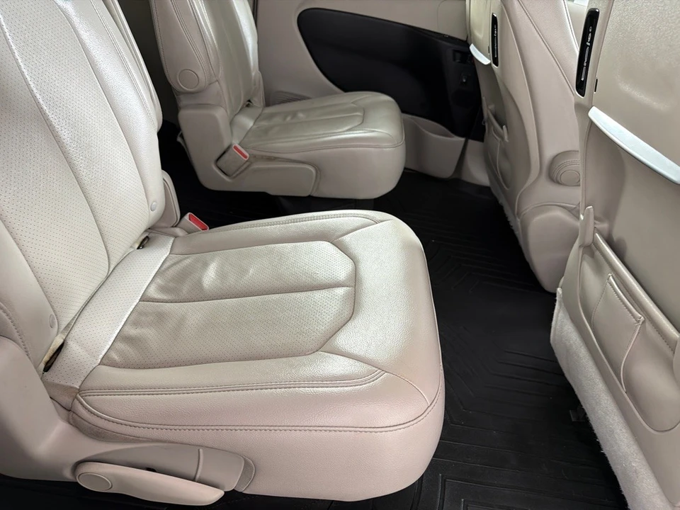 2017 Chrysler - Image 21 of 21