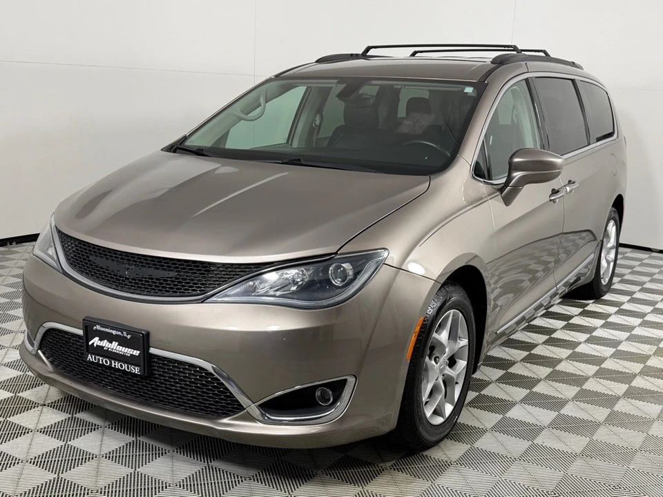 2017 Chrysler - Image 10 of 21