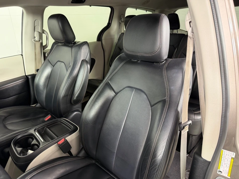 2017 Chrysler - Image 12 of 21