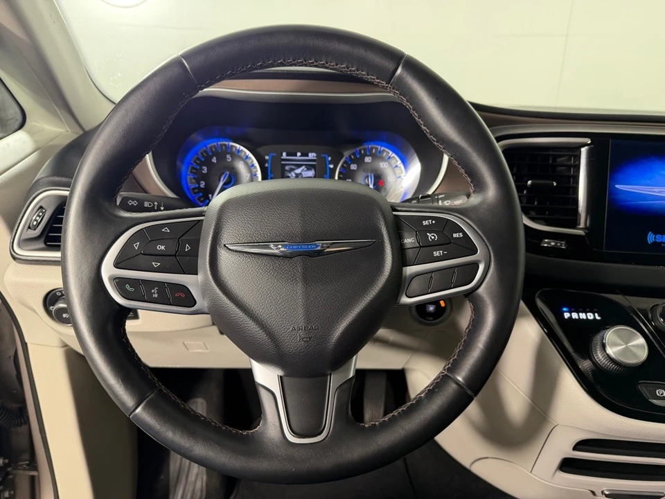 2017 Chrysler - Image 14 of 21
