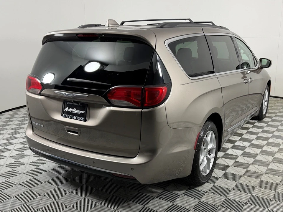 2017 Chrysler - Image 5 of 21