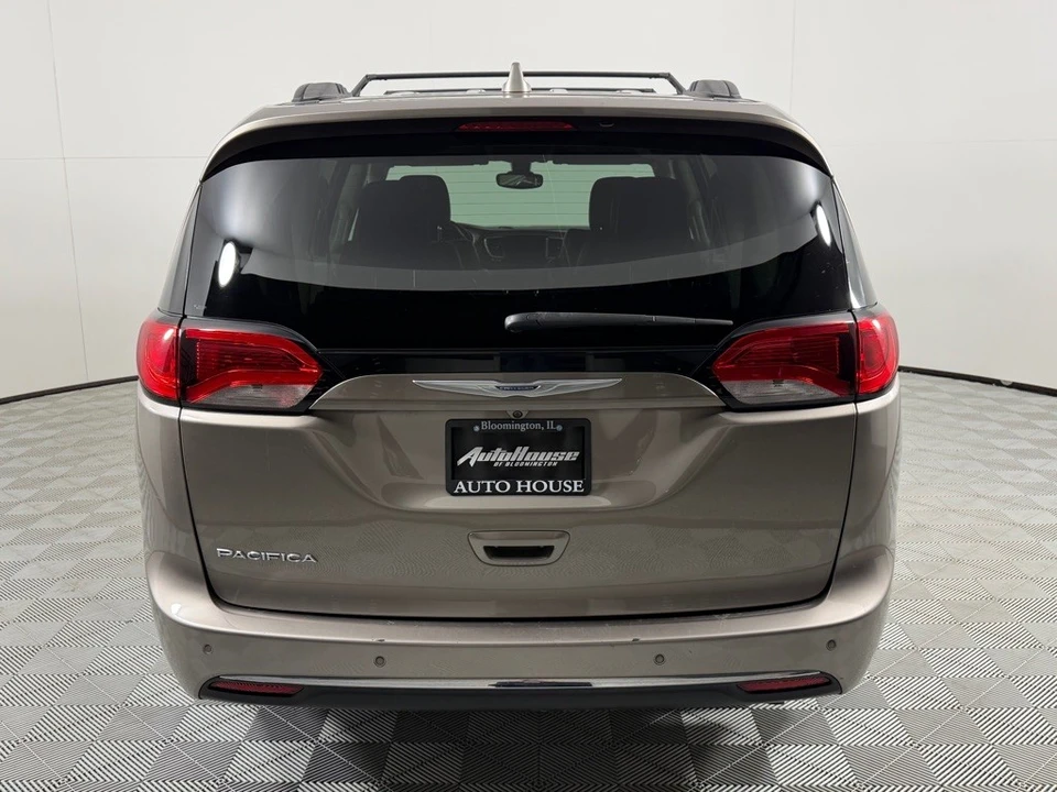 2017 Chrysler - Image 6 of 21