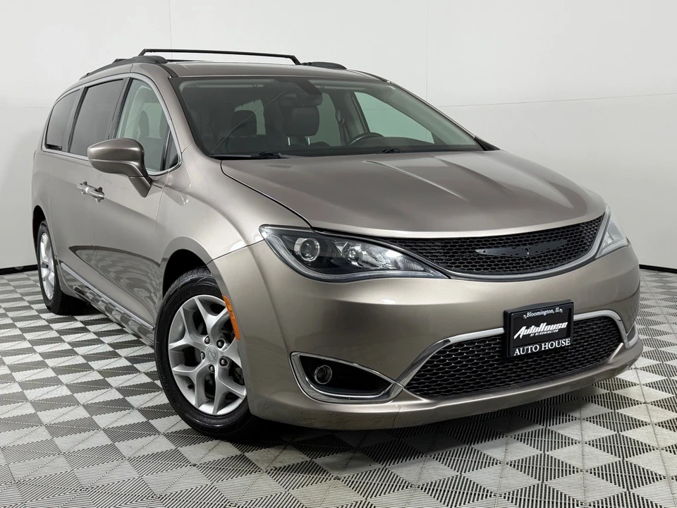 2017 Chrysler - Image 2 of 21