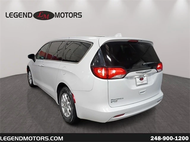 2017 Chrysler - Image 6 of 12