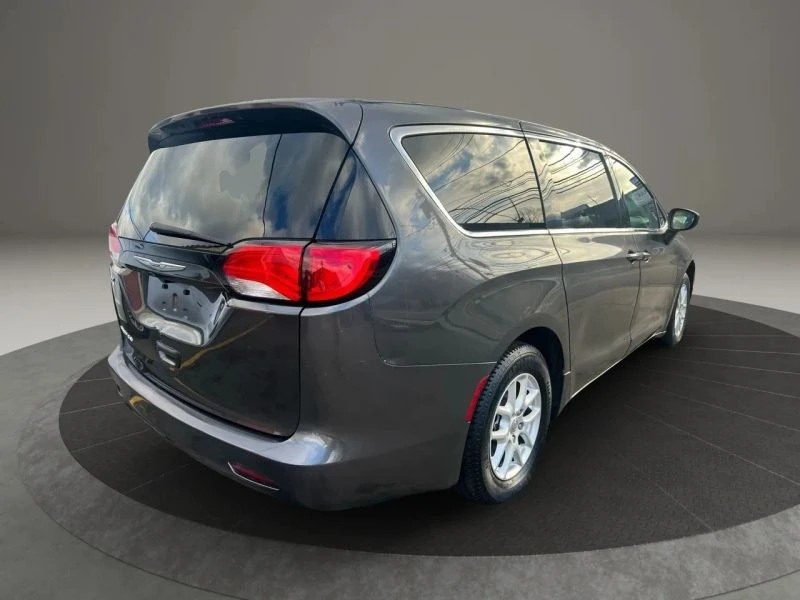 2017 Chrysler - Image 5 of 12