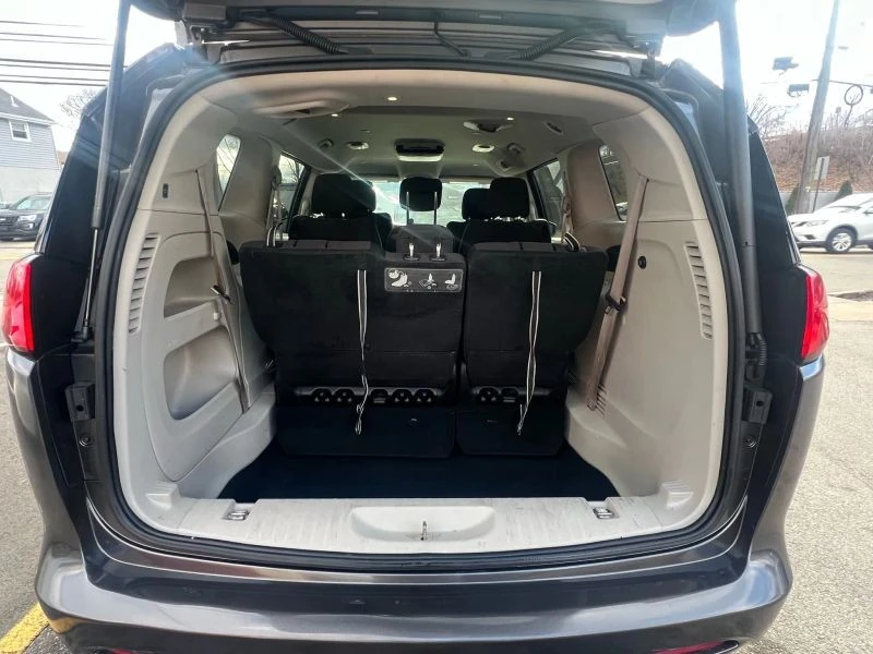 2017 Chrysler - Image 10 of 12